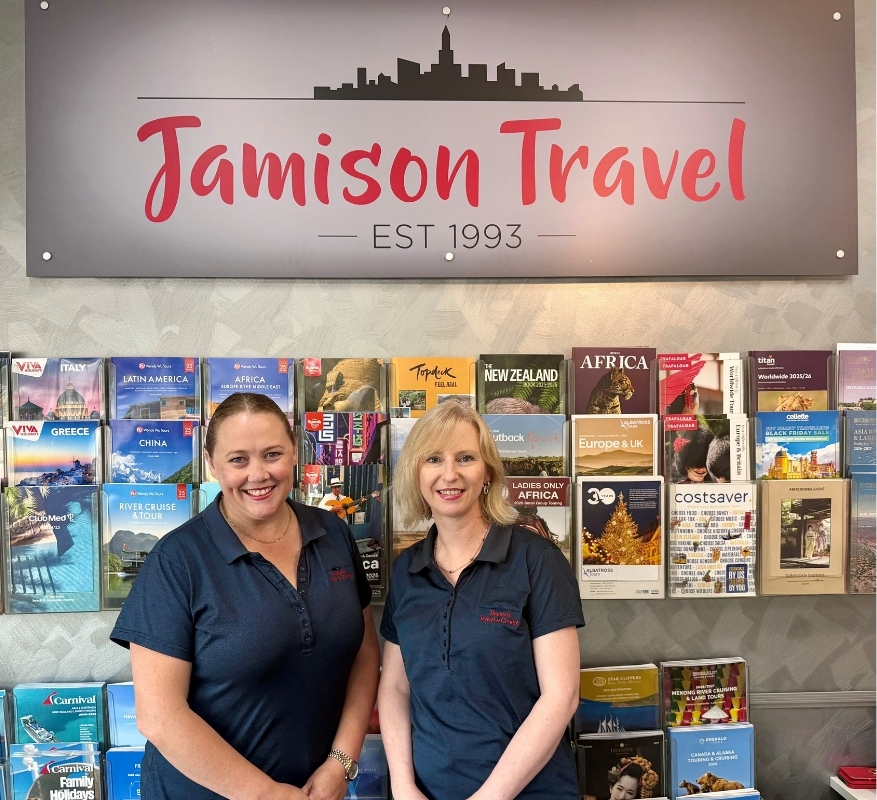 ProAdvance participants Emma Sullivan and Emily Troube from Jamison Travel & Cruise